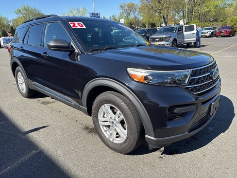Used 2020 Ford Explorer XLT w/ Comfort Package AWD/4WD image 7