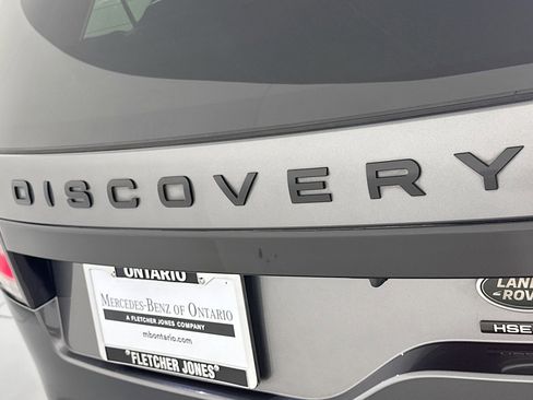 Used 2017 Land Rover Discovery HSE Luxury image 9