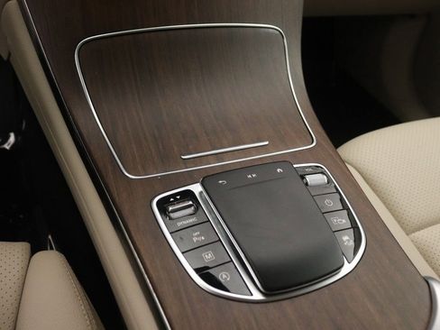 Certified 2022 Mercedes-Benz GLC 300 image 17