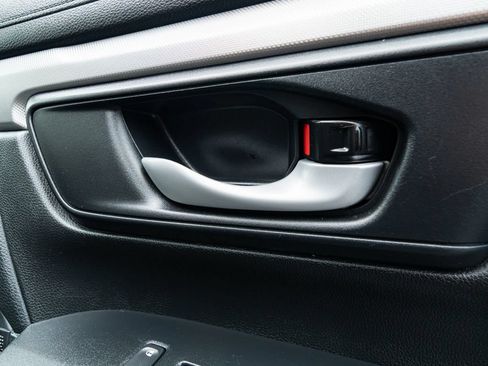 Used 2018 Honda CR-V LX image 15