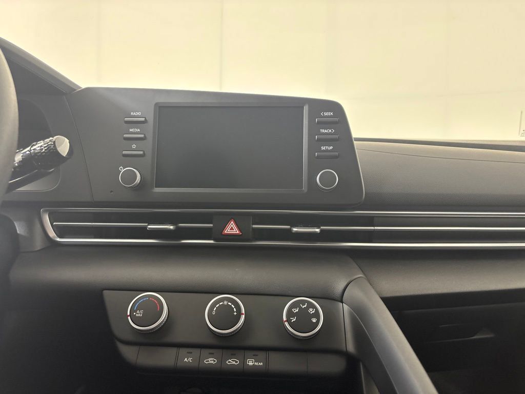 New 2026 Hyundai Elantra SE FWD image 22