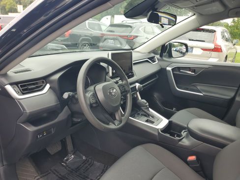 Certified 2025 Toyota RAV4 XLE AWD/4WD image 15