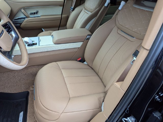 Certified 2025 Land Rover Range Rover SV AWD/4WD image 12