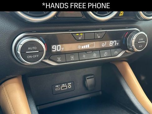 Used 2021 Nissan Sentra SV w/ SV Premium Package image 11