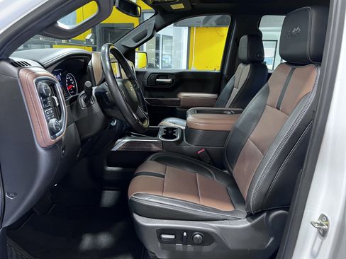 Used 2020 Chevrolet Silverado 1500 High Country w/ LPO, Dark Essentials Package image 15