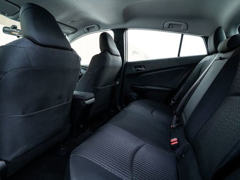 Used 2016 Toyota Prius Three image 32