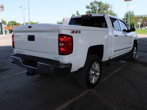 Used 2019 Chevrolet Silverado 2500 LTZ w/ Duramax Plus Package AWD/4WD image 6
