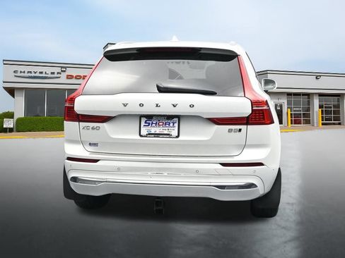 Used 2023 Volvo XC60 B5 Plus w/ Climate Package AWD/4WD image 4
