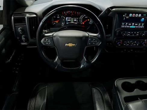 Used 2018 Chevrolet Silverado 1500 LT w/ All Star Edition image 31