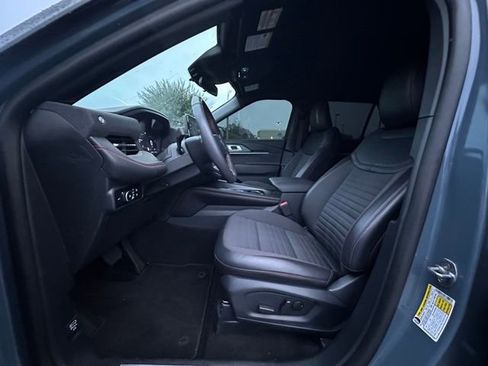 Used 2025 Ford Explorer ST-Line image 22