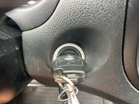 Used 2021 Mercedes-Benz Metris image 27