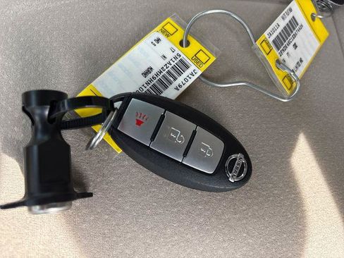 Used 2017 Nissan Murano S w/ Navigation Package AWD/4WD image 29