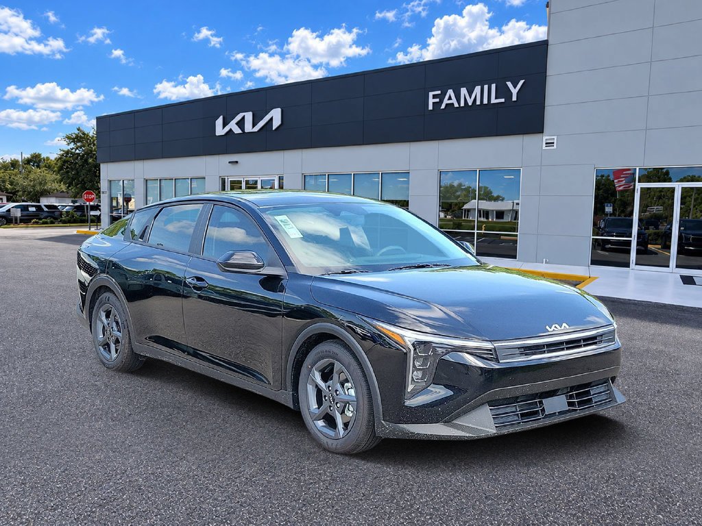 New 2026 Kia K4 FWD 360° Tour