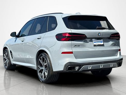 Used 2024 BMW X5 xDrive40i w/ M Sport Package AWD/4WD image 3