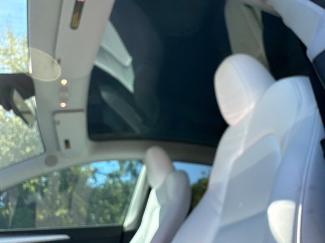 Used 2024 Tesla Model Y Long Range AWD/4WD image 9
