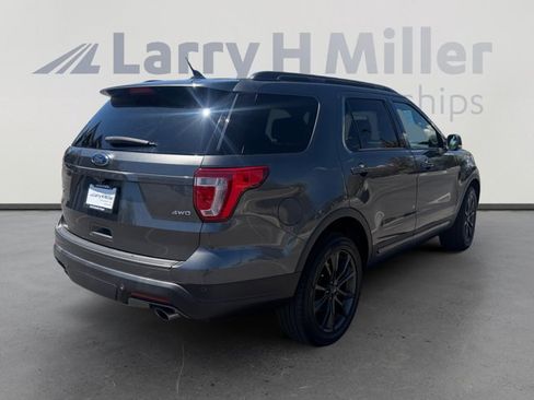 Certified 2018 Ford Explorer XLT w/ Equipment Group 202A AWD/4WD image 5