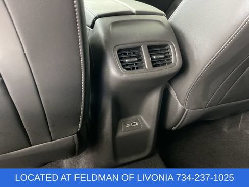 Certified 2023 Buick Envision Essence FWD image 20