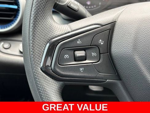Used 2024 Chevrolet Trax LS w/ LS Convenience Package FWD image 20