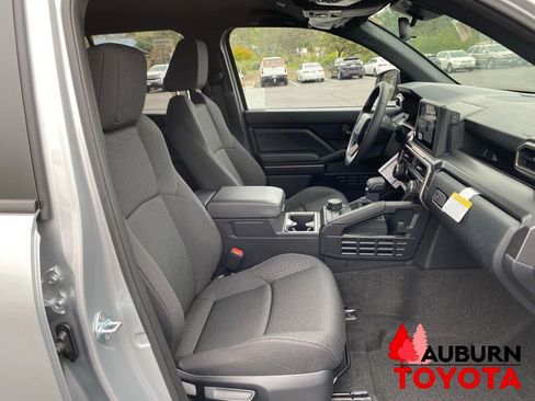 New 2026 Toyota 4Runner SR5 AWD/4WD image 13