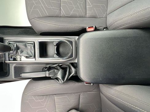 Used 2019 Toyota Tacoma TRD Off-Road image 23