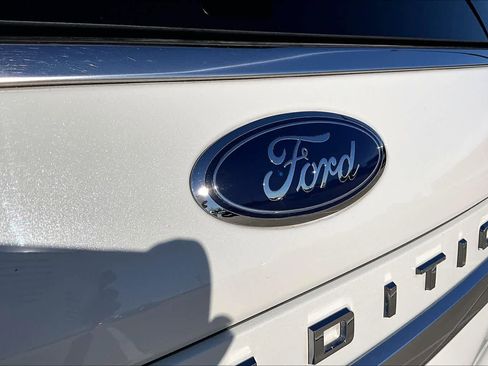 Used 2024 Ford Expedition Platinum image 31