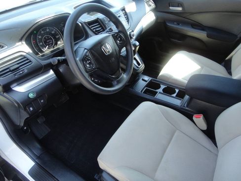 Used 2016 Honda CR-V SE image 7