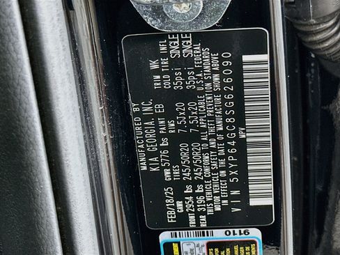 Used 2025 Kia Telluride S FWD image 12