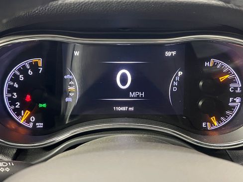 Used 2020 Jeep Grand Cherokee Limited w/ Luxury Group II image 28