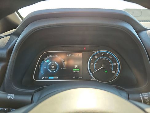 Used 2024 Nissan Leaf S image 22