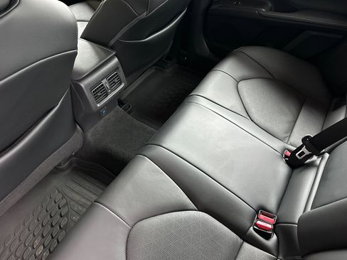 Used 2022 Toyota Camry XSE w/ Navigation Upgrade Package image 12