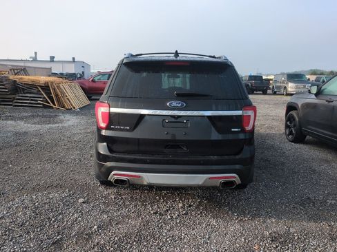 Used 2017 Ford Explorer Platinum AWD/4WD image 5