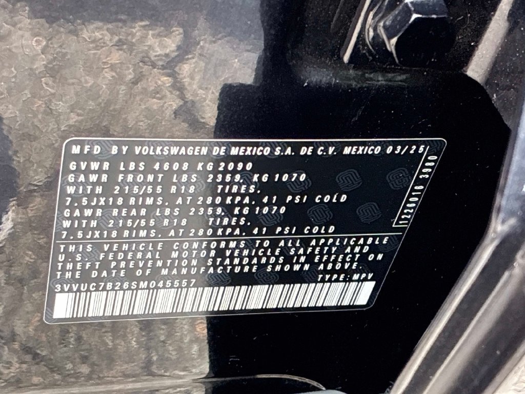 Certified 2025 Volkswagen Taos SE AWD/4WD image 21