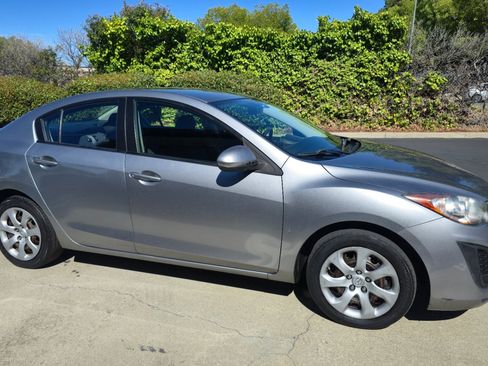 Used 2011 MAZDA MAZDA3 i Sport FWD image 5