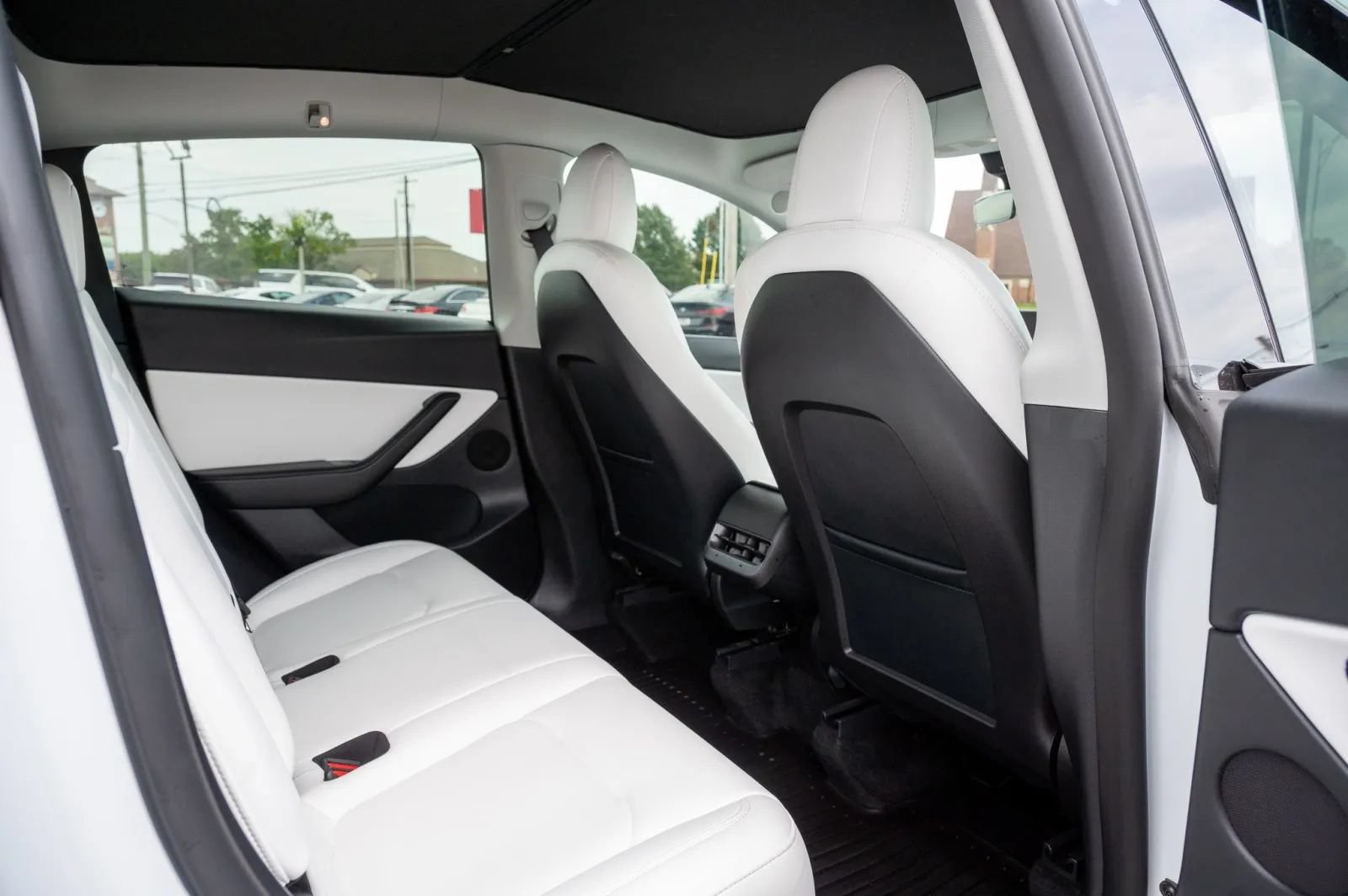 Used 2022 Tesla Model Y Performance AWD/4WD image 35