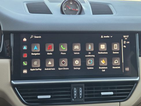 Used 2022 Porsche Cayenne S image 24