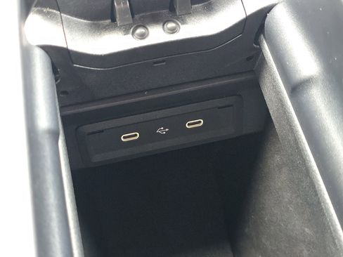 Used 2025 Mercedes-Benz GLA 250 4MATIC image 25