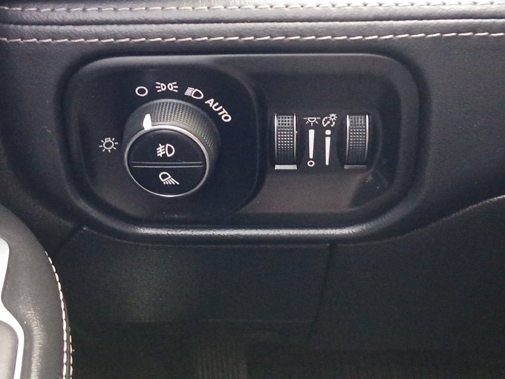 Used 2024 RAM 2500 Limited AWD/4WD image 12