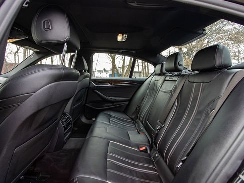 Used 2018 BMW 530i xDrive image 26