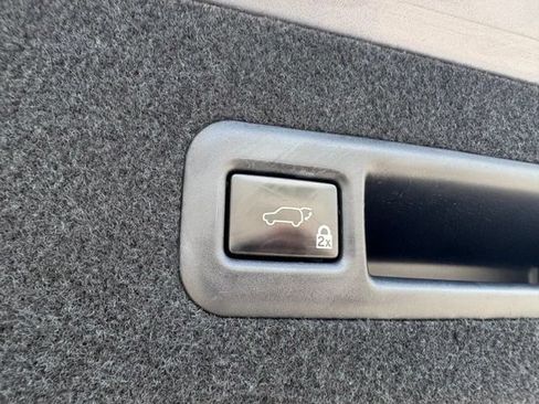 Used 2018 Lexus RX 350L Luxury w/ Accessory Package FWD image 36