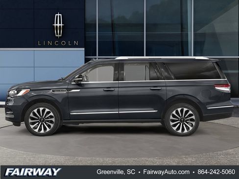 Used 2023 Lincoln Navigator L Reserve AWD/4WD image 3