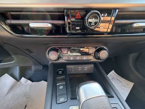 New 2026 Nissan Kicks SV w/ SV Premium Package image 18