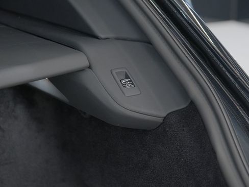 Used 2023 Rolls-Royce Cullinan AWD/4WD image 68