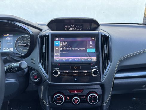 Used 2022 Subaru Crosstrek 2.5i Sport w/ Moonroof Package image 31