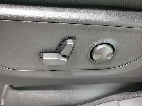 New 2026 RAM 1500 4x4 Crew Cab image 11