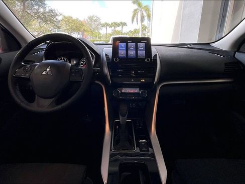 Used 2022 Mitsubishi Eclipse Cross SE image 6