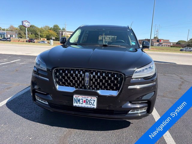 Used 2021 Lincoln Aviator Grand Touring w/ Elements Package Plus AWD/4WD image 2