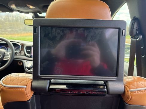 Used 2022 Chrysler Pacifica Pinnacle FWD image 4