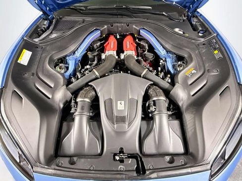 Certified 2022 Ferrari Portofino M RWD image 5