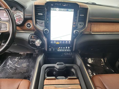 Used 2022 RAM 1500 Limited AWD/4WD image 17