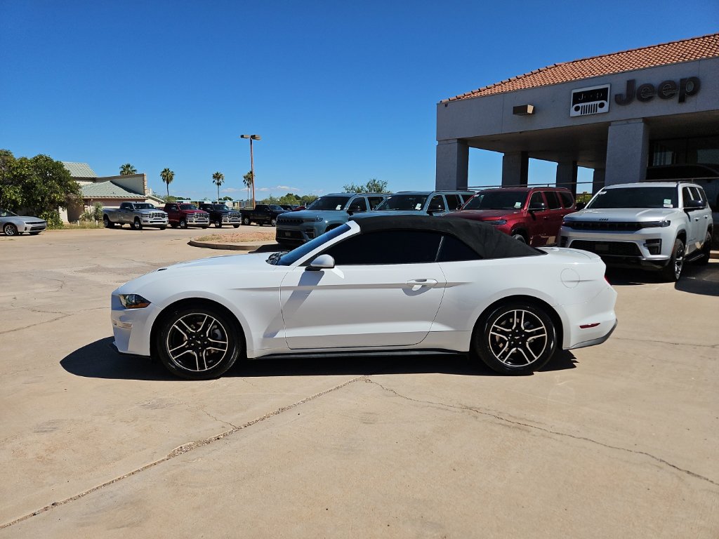 Used 2022 Ford Mustang Premium RWD image 2